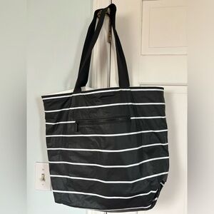 ALOHA daytripper zipper tote bag